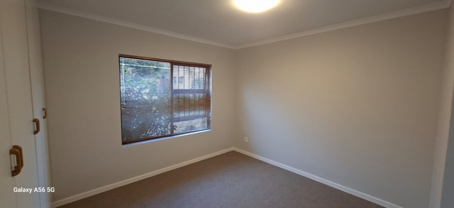 To Let 3 Bedroom Property for Rent in Heuningkloof Western Cape